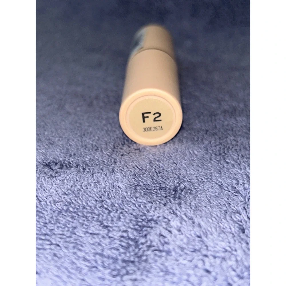 REVOLUTION Fast Base Stick Foundation F2